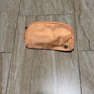 Lululemon everywhere belt bag, new. price tag removed, description tag attached
